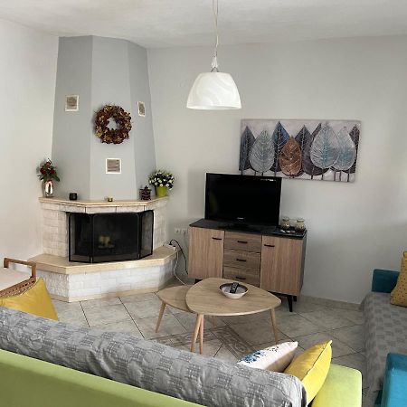 Apartment Efi Néa Péramos Dış mekan fotoğraf