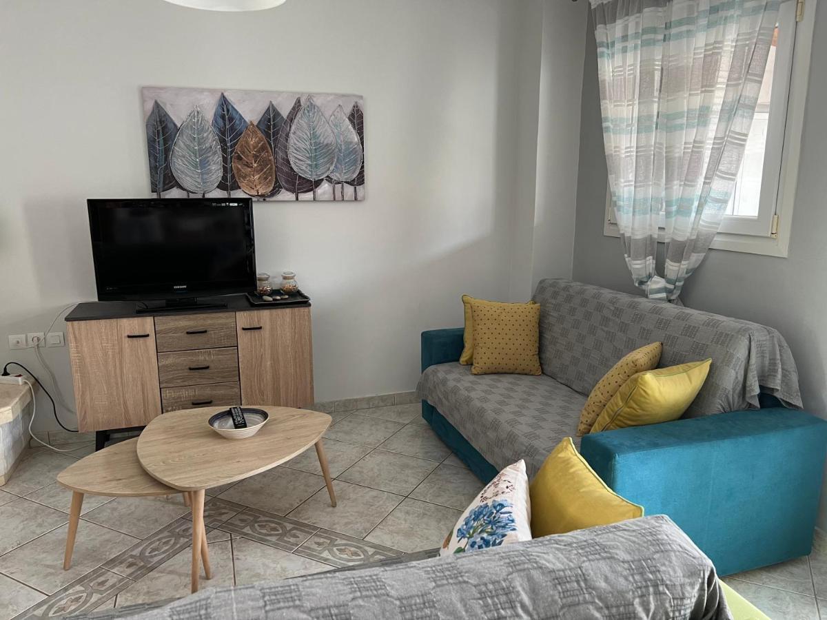 Apartment Efi Néa Péramos Dış mekan fotoğraf