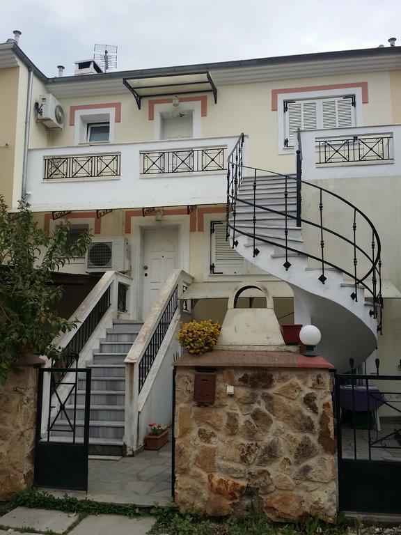 Apartment Efi Néa Péramos Dış mekan fotoğraf